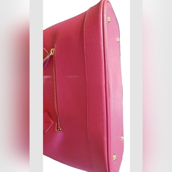 Samantha Thavasa Pink Handbag purse with handles & strap gold lock &keys - Picture 8 of 16